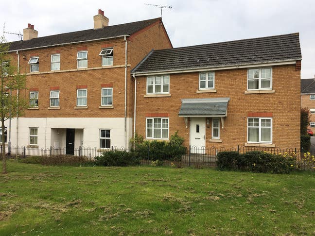 Very  close to Cummins, Royal Oak, quiet location Main Photo