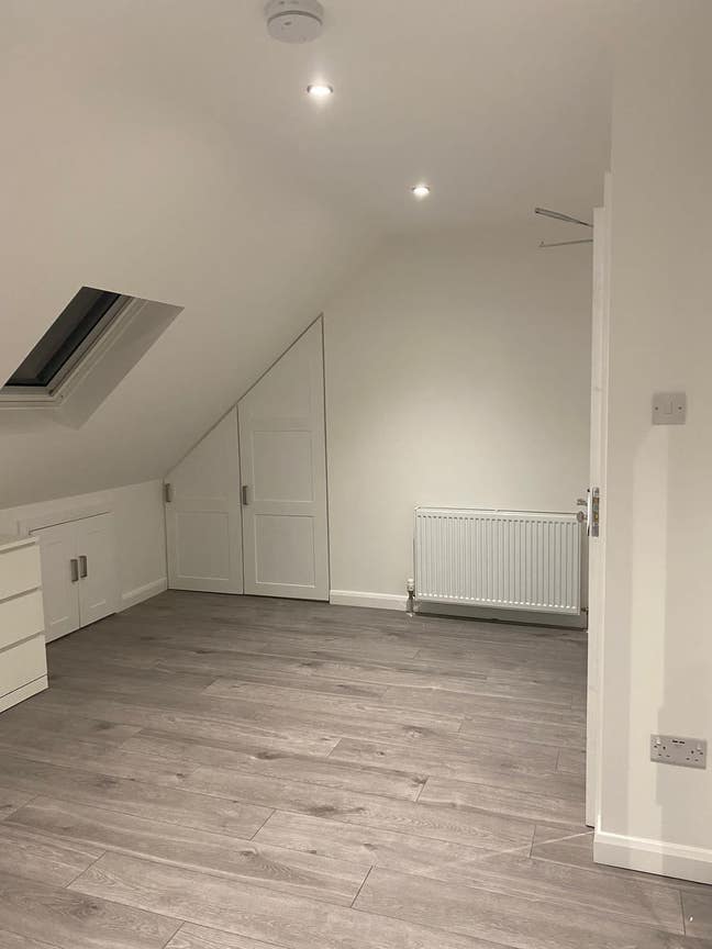 Very large Loft double ensuite - Peaceful area Main Photo