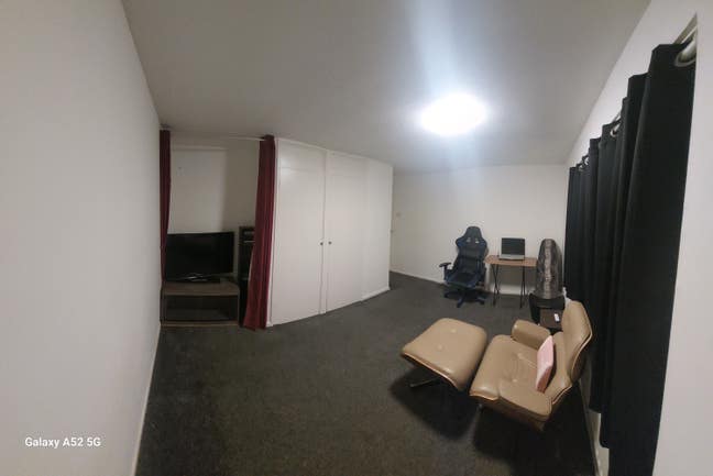 VLarge double bedroom with sitting area cv47  Main Photo