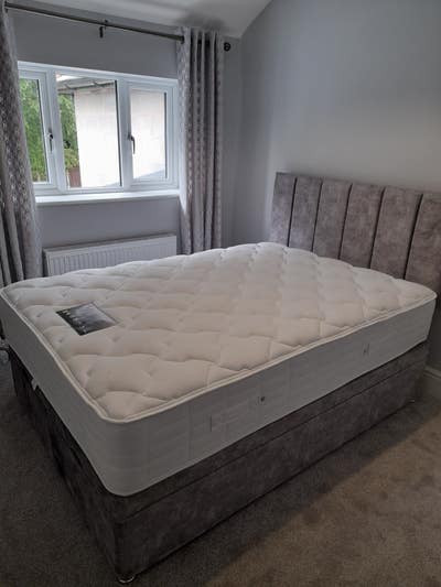 Double and single room to let Main Photo