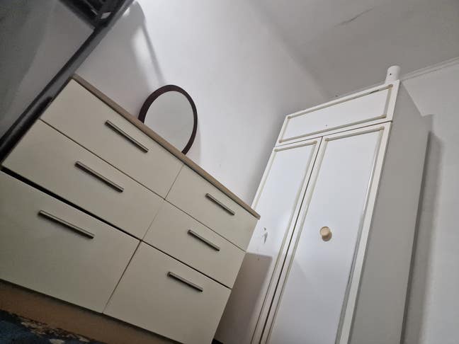 Small Double Room- Great Location (Tilbury) Main Photo