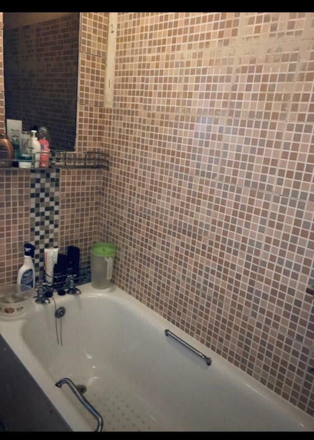 Double Room for 1 person full time female or male Main Photo