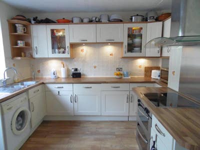 Room(s)  in 3 bedroom house in stunning location  Main Photo