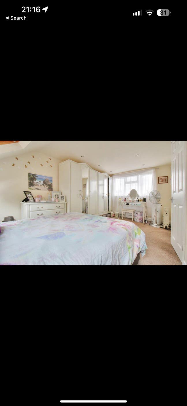 Big Loft with En Suite  Main Photo