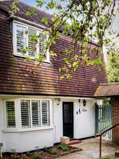 Ensuite garden room available in lovely house Main Photo