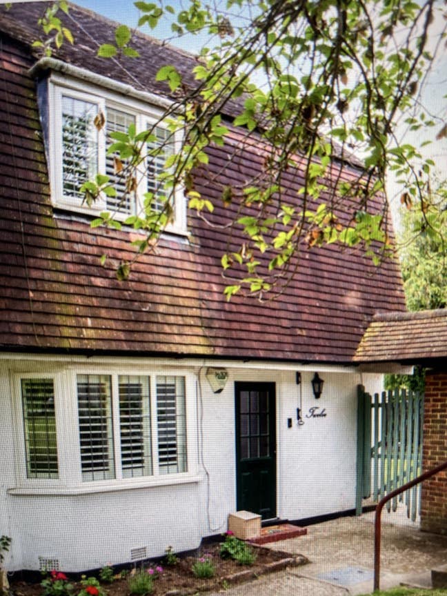 Ensuite garden room available in lovely house Main Photo