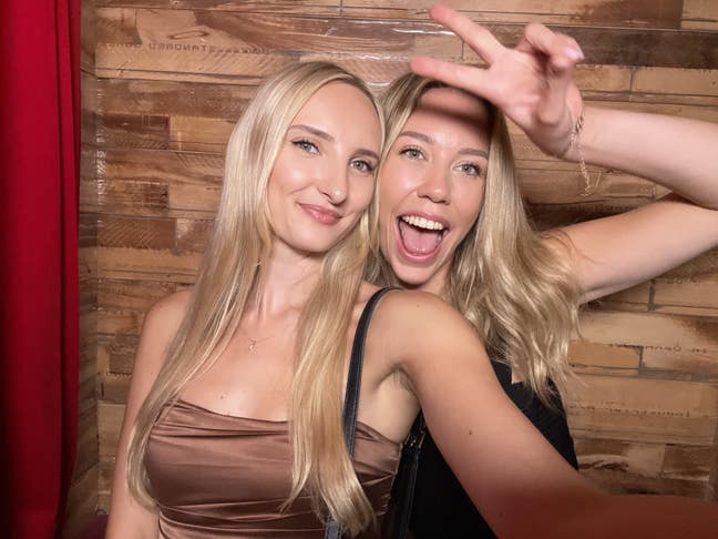 Professional Female seeks a double room Main Photo