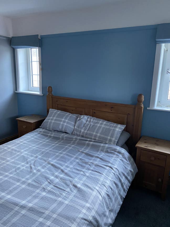 Double room in family house to rent  Main Photo