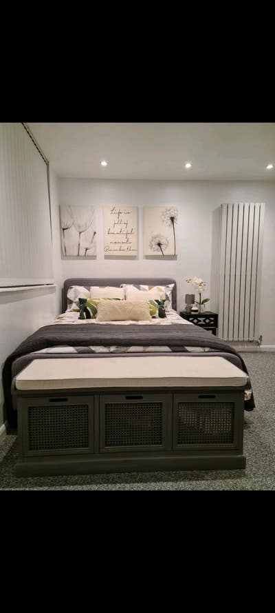 Elegant and Airy Double Bedroom  Main Photo