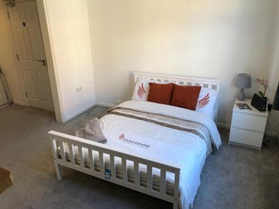 🦅Large ensuite room/ &pound;725/NN1🦅 July Offer Only Main Photo