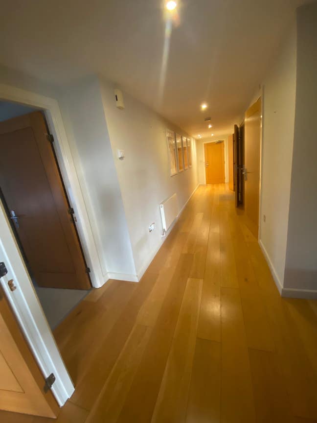 2 Large Double rooms in shared apartment  Main Photo