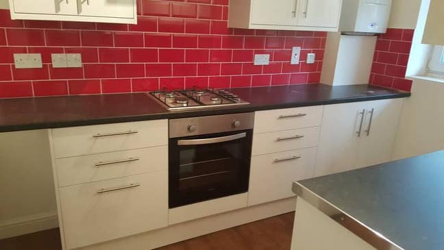 Lovely Double Room Rooms to Rent ( Zone 2 ) Main Photo