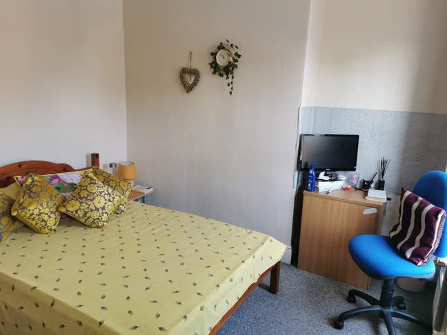 Fully Furnished Double Bedroom  Main Photo