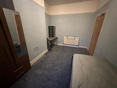 Great Location &pound;100 Deposit Cheap Rent Main Photo