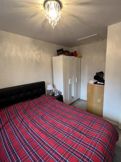 Double room in 3 bed semi Burgess hill, w/sussex Main Photo