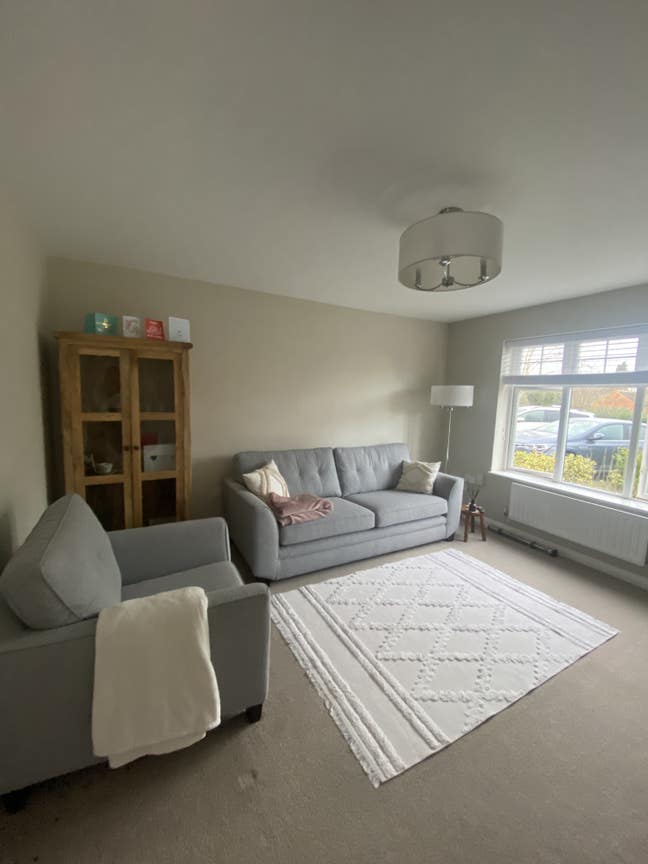 Double room recently renovated in quiet cul de sac Main Photo