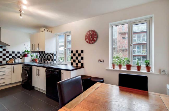 3 x Double bedrooms near Battersea Power Station Main Photo