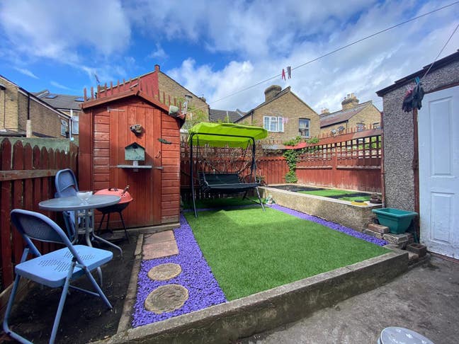 A spacious room in E15, Stratford/West Ham park Main Photo