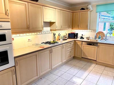 *** 1 Nice Bedroom Available *** Main Photo