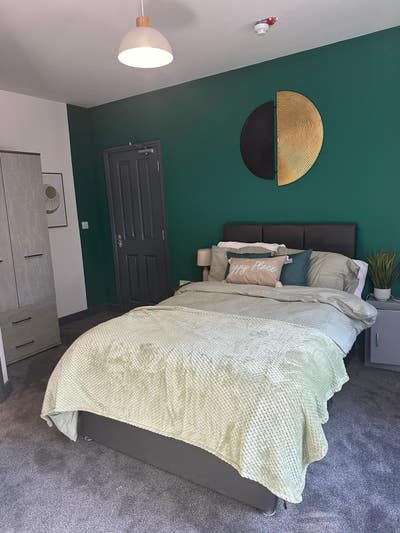 🏡 Modern En Suite Room Available Main Photo