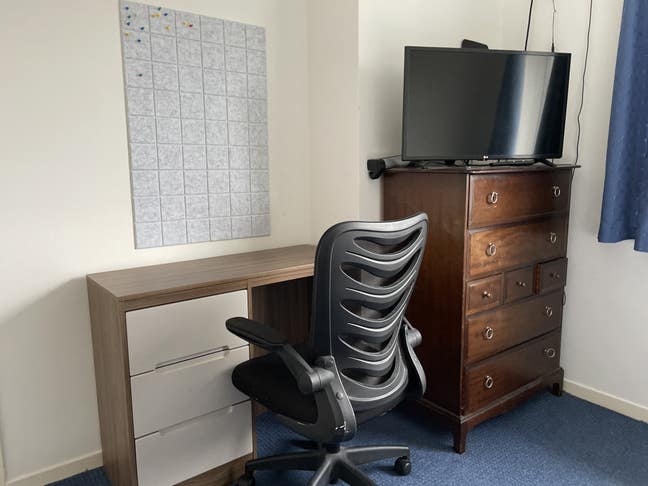 Double bedroom to let close to city center Main Photo