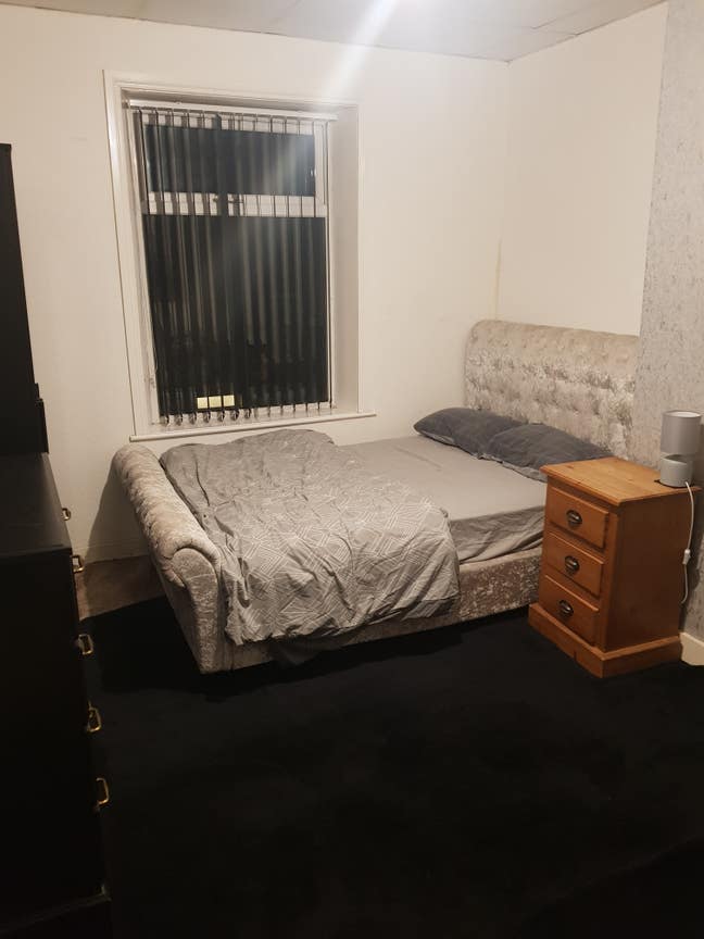 Room 330pm Main Photo