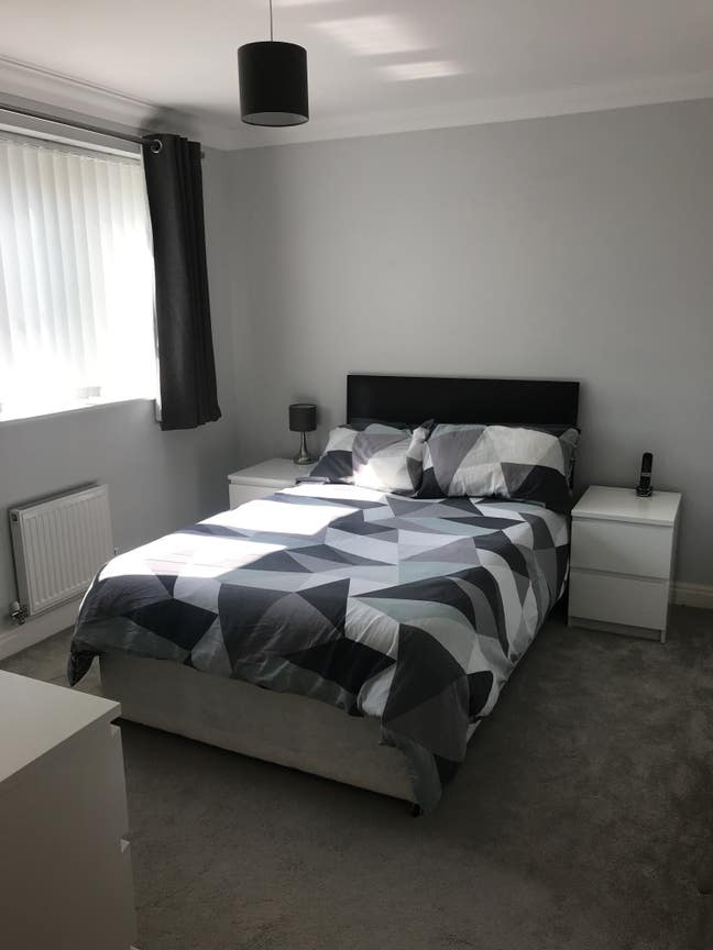 1 double bedroom with bathroom  Main Photo