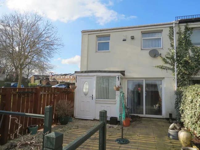 Double Room Available in West Denton Main Photo