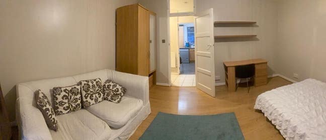 Large double room Main Photo