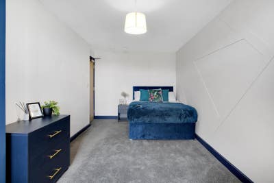 Room 4 Clifton Road Double room Available  Main Photo