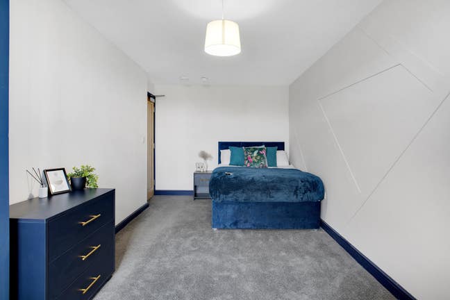 Room 4 Clifton Road Double room Available  Main Photo