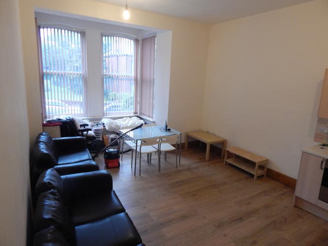Double Room Prime Location LGI/ Med / Dental Main Photo