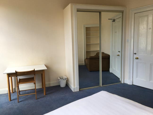 Double Room in Spacious Marchmont Flat Main Photo