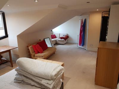Huge double room for rent (all bills included) Main Photo