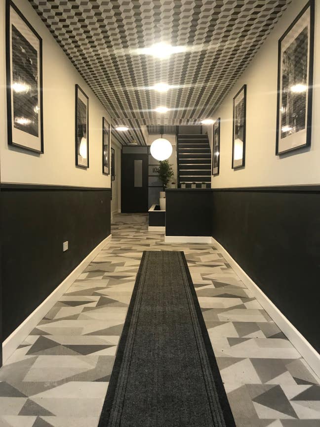 Luxury Room in 2-Bed Flatshare in Town Centre! Main Photo