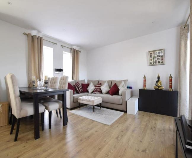 Stunning 2 bed flat, Part Furnished Main Photo