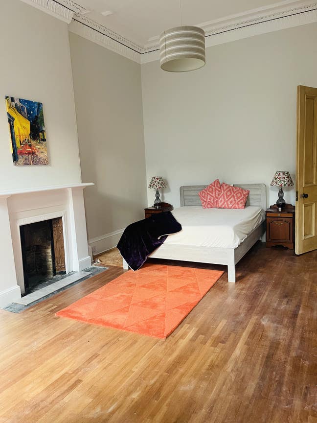 Grand Spacious Flat | Dowanside Rd, Westend Main Photo