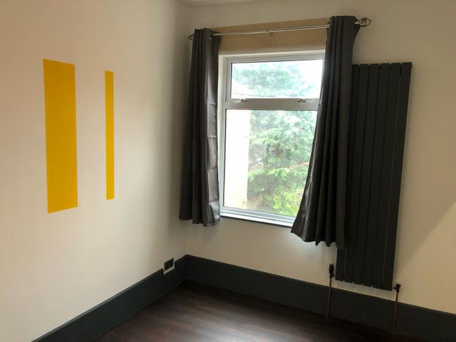 Spacious double room in newly renovated Victorian  Main Photo