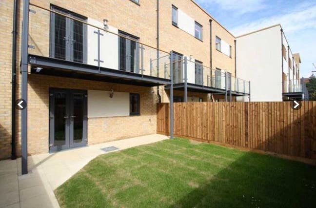 *Ealing Brdway: Stunning House, Great Double Main Photo