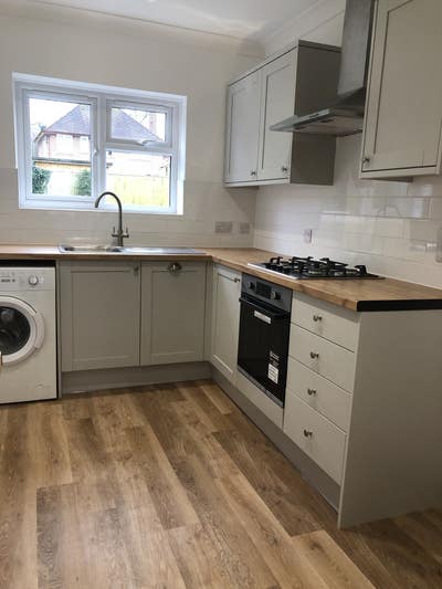 4 large double room close to Oxford city centre  Main Photo