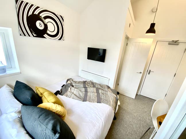 Heart of the Town Centre ❤️ Main Photo