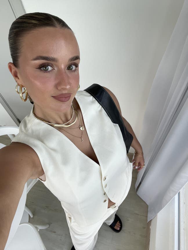 Looking for potential flatmates or buddy up! Main Photo