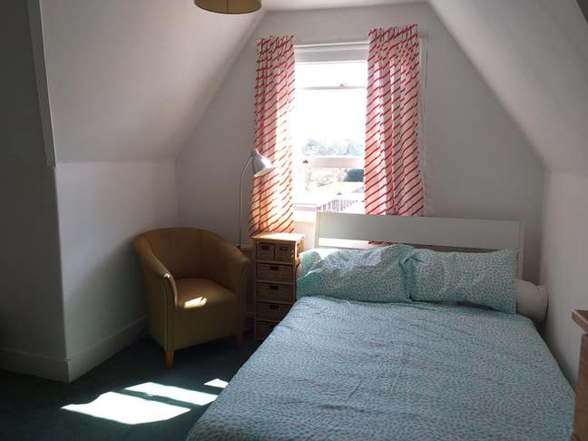 Double Room close to town centre Main Photo