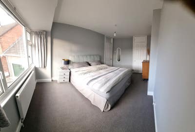 Large Super Queen bedroom in quiet cul-de-sac Main Photo