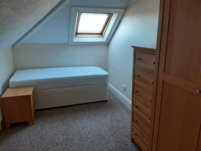 Alder Road - Shared House - Convenient Location Main Photo