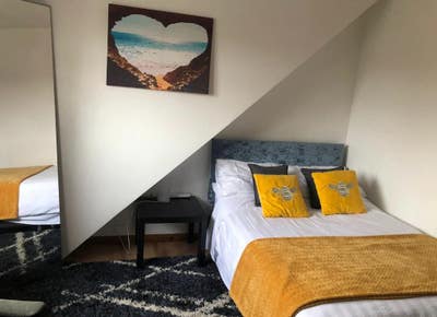 Double Room available for Female in family House Main Photo