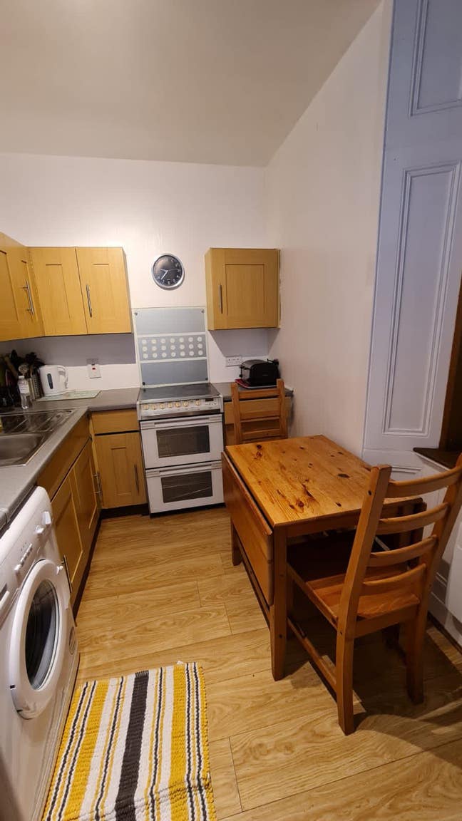 Double bedroom room available immediately Main Photo