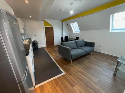 Low Deposit Option-Erding 1Bed Flat-Bills Included Main Photo