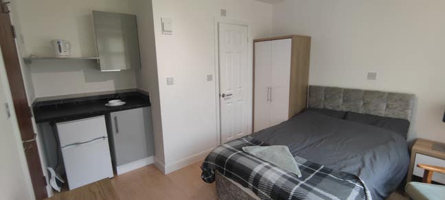 Double room with private ensuite £140per week  Main Photo