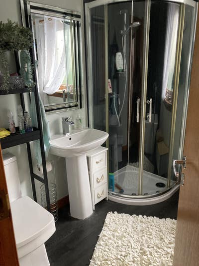 Single room to let Main Photo